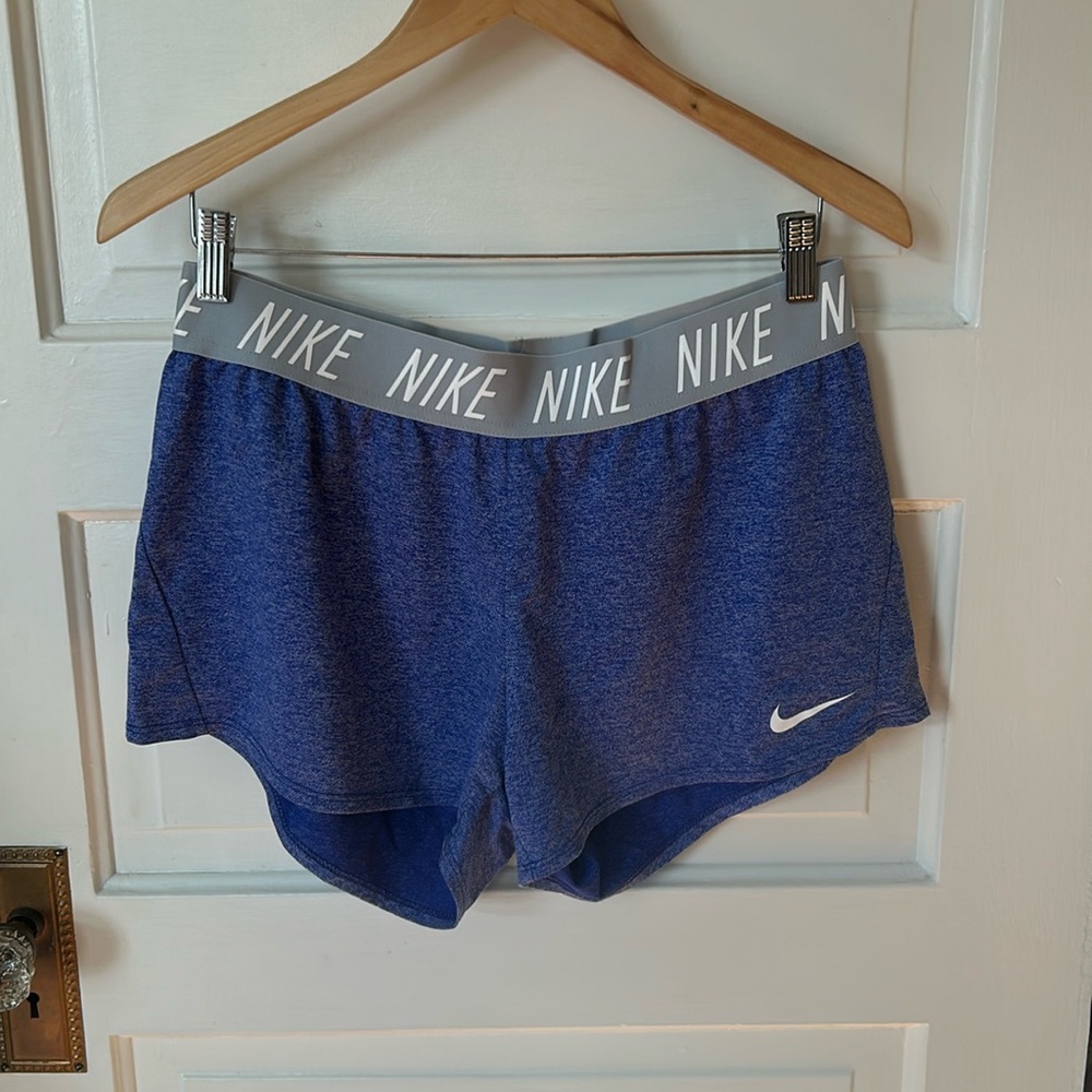 Nike - Dri-Fit Shorts - Sz M